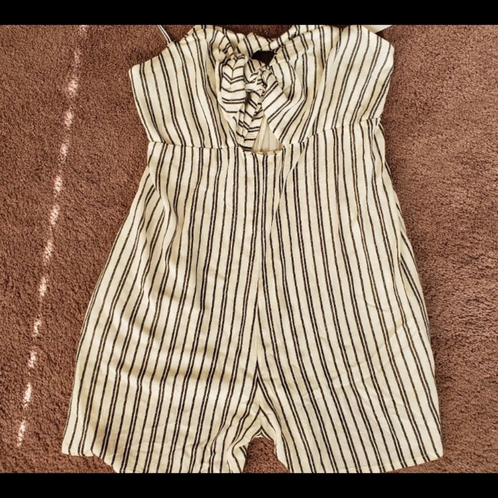Billabong Striped Romper.size L - Picture 3 of 6